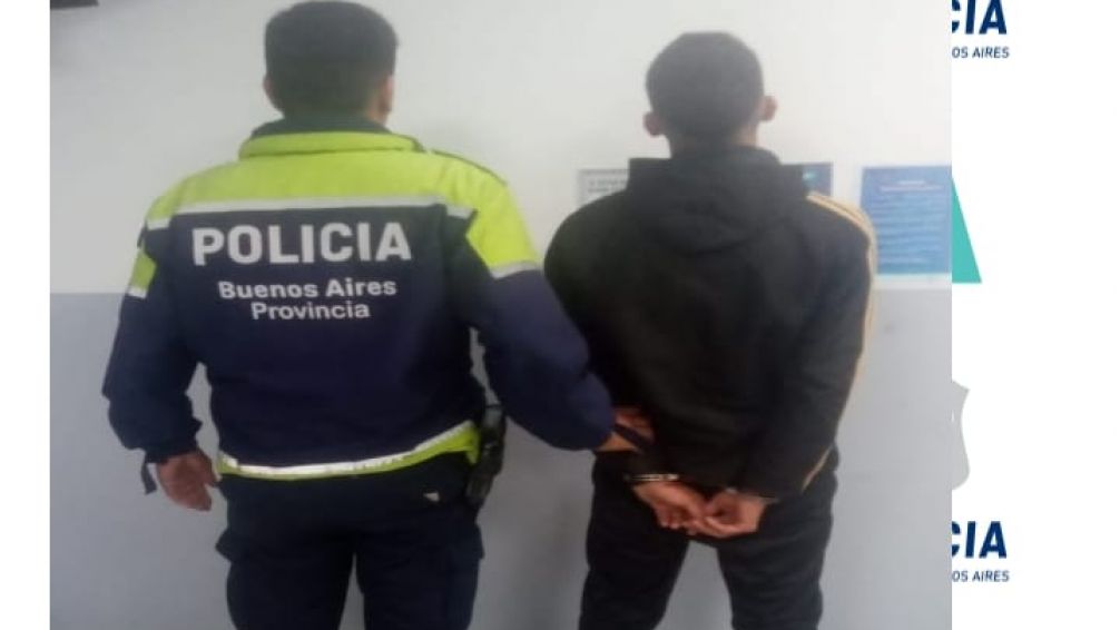 Detuvieron A Dos Hombres Que Intentaban Robar Cables Subterr Neos