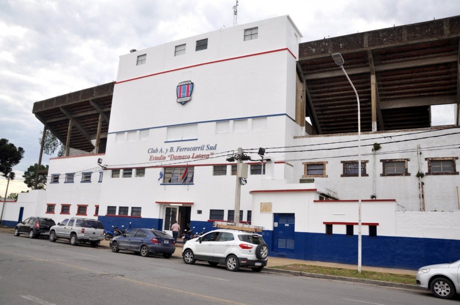 Club Ferro Carril Oeste - #Infraestructura Así quedó la Sede Social luego  de las obras realizadas en el sector del frente.