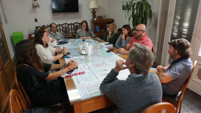 Concejales oficialistas recibieron a representantes de la Defensoría del Pueblo local