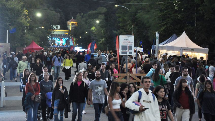 Los Totora convocaron a miles de personas en el marco de los Festejos por el Bicentenario de Tandil