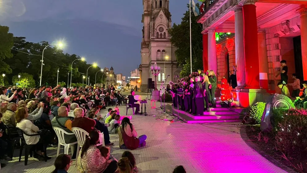 Se encendió la Navidad tandilense