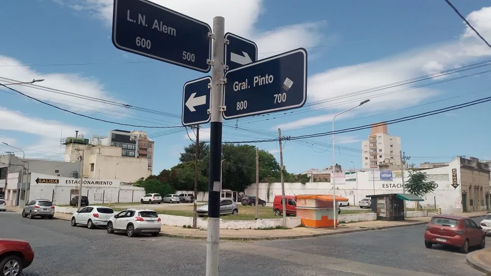 Todo dado para que McDonald's se instale en la esquina de Pinto y Alem