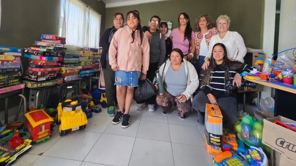 Nueva entrega de juguetes donados en el marco de Tandil Solidario Abriga Fiestas