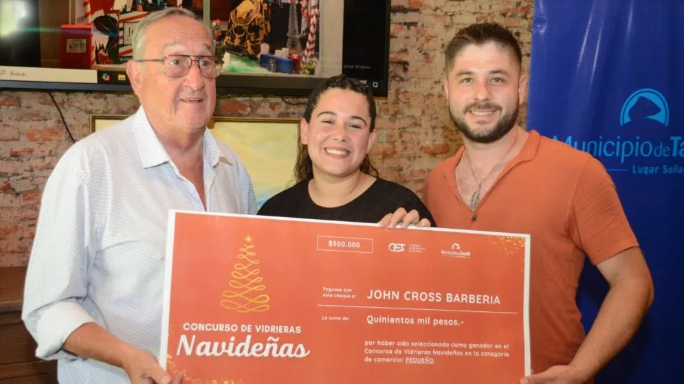 El Municipio y la Cámara Empresaria premiaron a los ganadores del concurso "Vidrieras Navideñas"