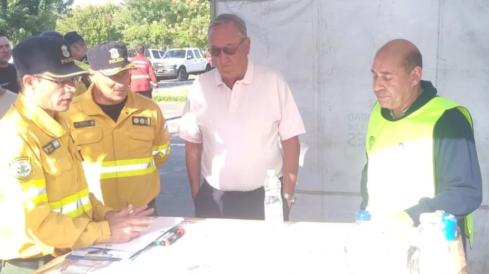 Tras una ardua lucha, bomberos logro sofocar el incendio en el Cerro de la Cruz.