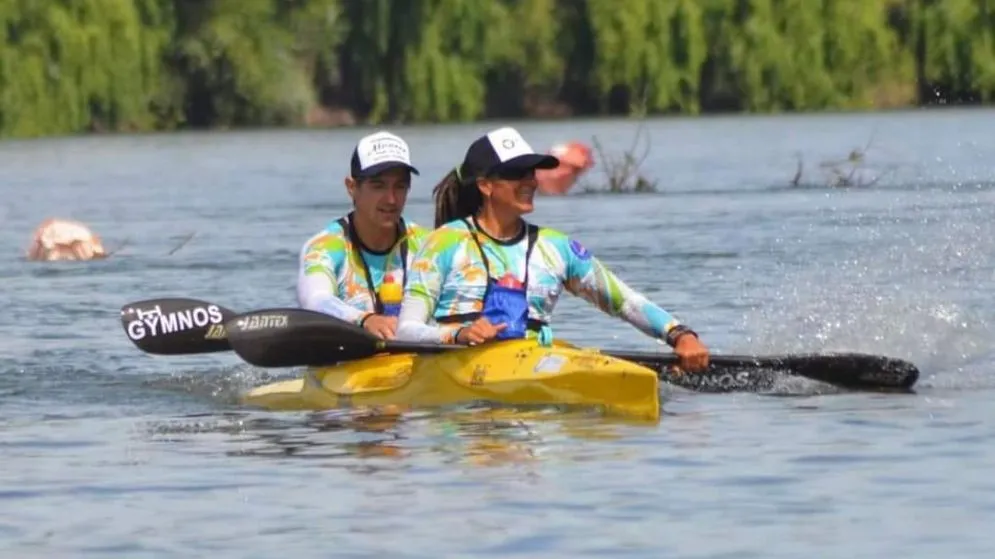 Representantes del Centro Náutico del Fuerte participan de la Regata Internacional del Rio Negro