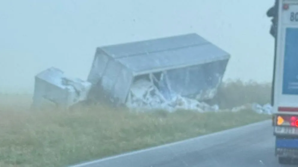 Tragedia en Ruta 30: falleció un hombre tras chocar con un camión