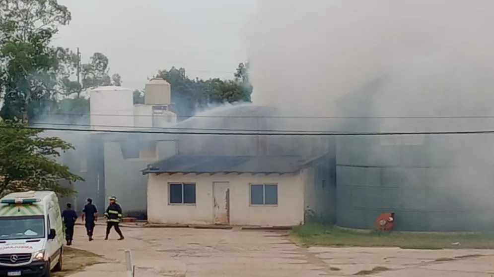 Incendio en planta de silos sobre Ruta 226