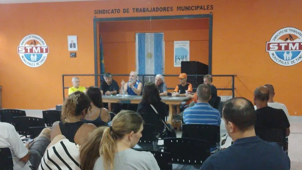 Barrio de 100 viviendas: el Sindicato de Municipales confirmó que "no se poseen los fondos para continuar las obras"