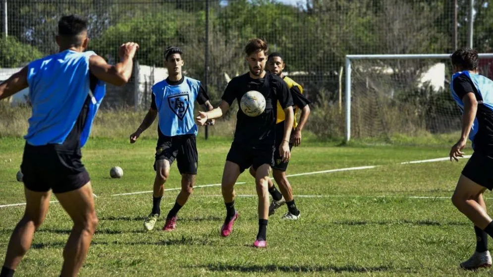 Santamarina debutará el sábado a las 17 recibiendo a Villa Mitre