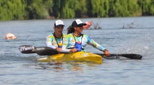 Representantes del Centro Náutico del Fuerte participan de la Regata Internacional del Rio Negro