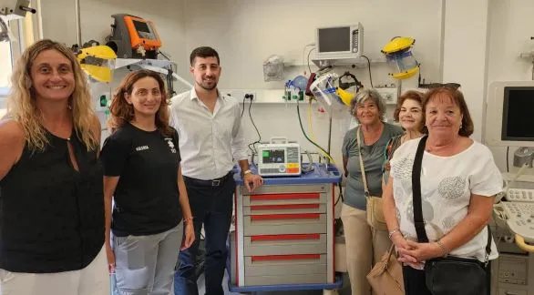 El Hospital Ramón Santamarina recibió la donación de un desfibrilador