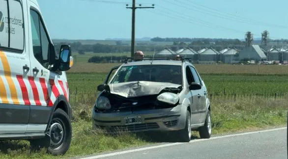 Tres autos y un tractor participaron de un accidente rutero en la 226