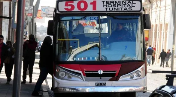 Los micros tendrán horarios especiales por las fiestas de Navidad y Año Nuevo