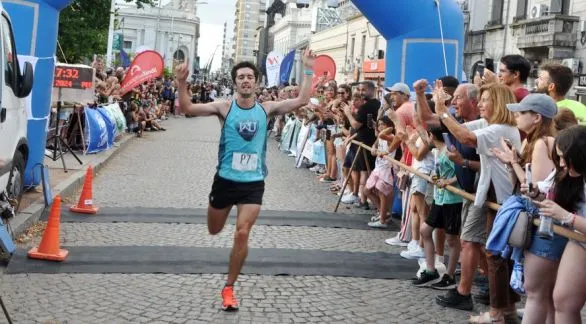 Redolatti y Urrutia se quedaron la Pequeña San Silvestre