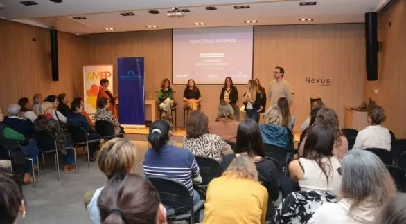 Se realiza una nueva charla de mujeres tandilenses referentes del sector comercial