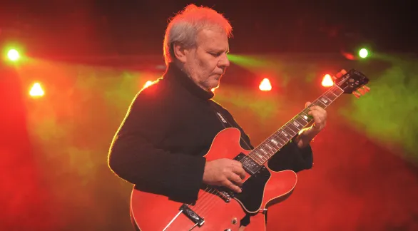 Claudio Gabis: "Es impactante la cantidad de gente que viene emocionada a los shows"