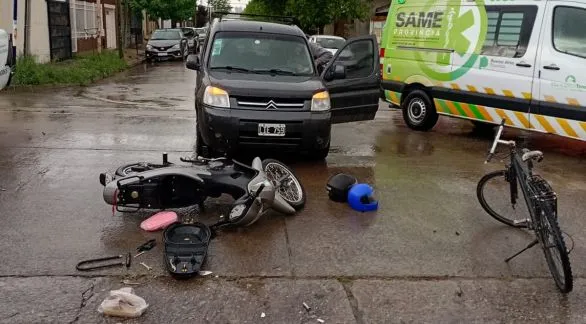 Choque en Arenales y Chaco: una mujer y un menor fueron trasladados al Hospital