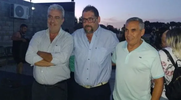 Javier Brazola, Pedro Capellutti y Walter Villarruel, al momento de asumir en Santamarina. Los tres renunciaron.