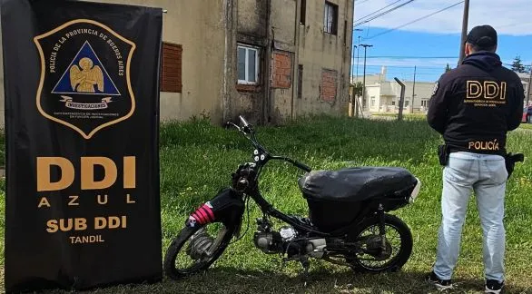 Recuperaron en González Cháves una moto robada en Tandil tras dos allanamientos